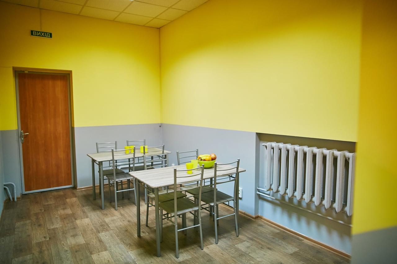 Hello Yellow Hostel Dnipro Exteriör bild
